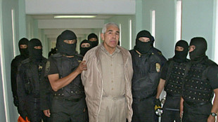 Juez en EEUU pide acelerar discusión sobre si pena capital es aplicable al narco mexicano Caro Quintero