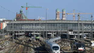 Bahn setzt rund um die Feiertage 50 Sonderz&uuml;ge im Fernverkehr ein
