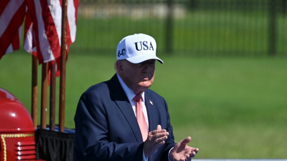 EEUU proh&iacute;be algunos productos de Canad&aacute; mientras la guerra comercial se endurece