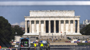 Trump chiede alla procuratrice di riaprire il caso della vasca del Lincoln Memorial