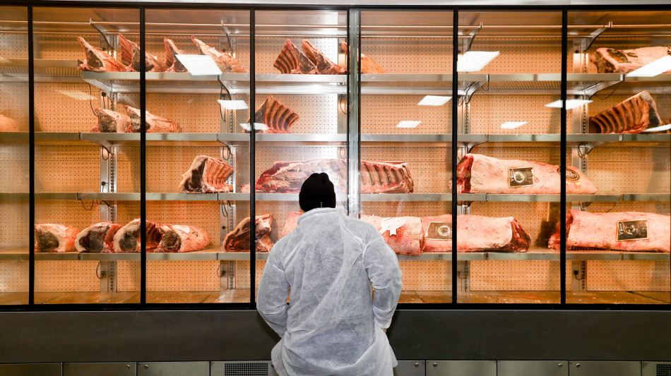 Bistecca a frollatura estrema sfida la crisi dei consumi, fino a 180 euro al chilo