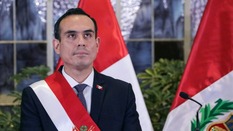 El Congreso de Per&uacute; debate la destituci&oacute;n del presidente interino Jer&iacute;