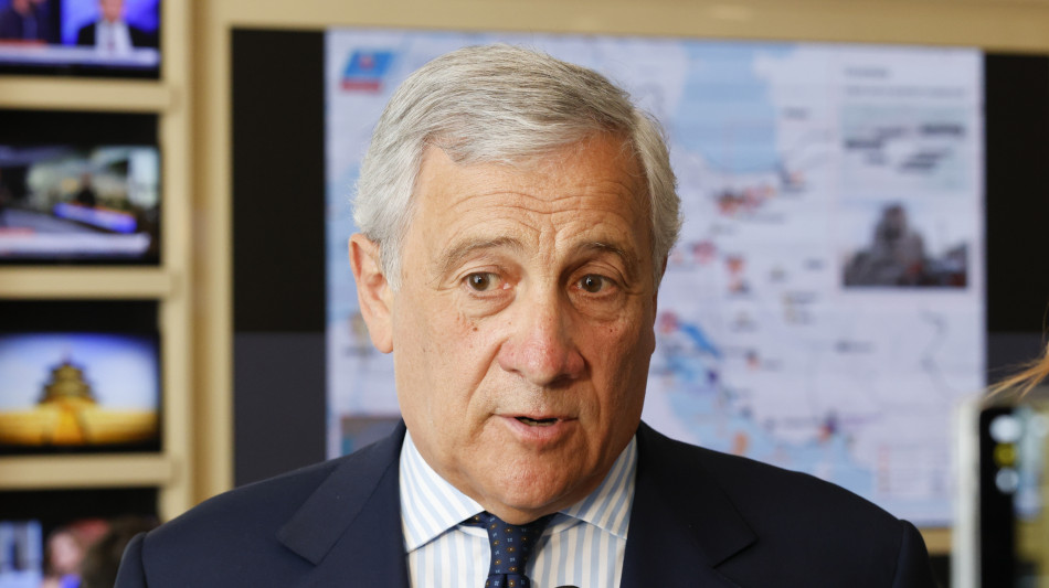 Opposizioni, Tajani offende Parlamento, venga in Aula sull'Iran