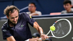 Erster Titel seit 2023: Medwedew jubelt in Almaty