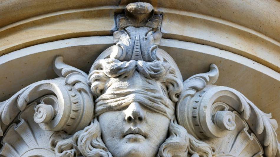 L&uuml;genkonstrukt erschaffen und Kinder misshandelt: Fast vier Jahre Haft in Bremen