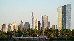 La BCE maintient ses taux face &agrave; la mont&eacute;e des risques sur les prix et l'activit&eacute;