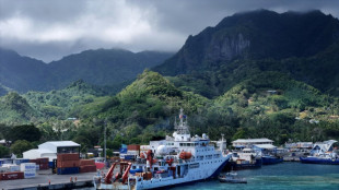Chinese ship scouts deep-ocean floor in South Pacific