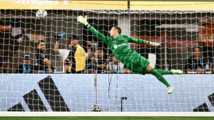 Ter Stegen renova com Barcelona at&eacute; 2028