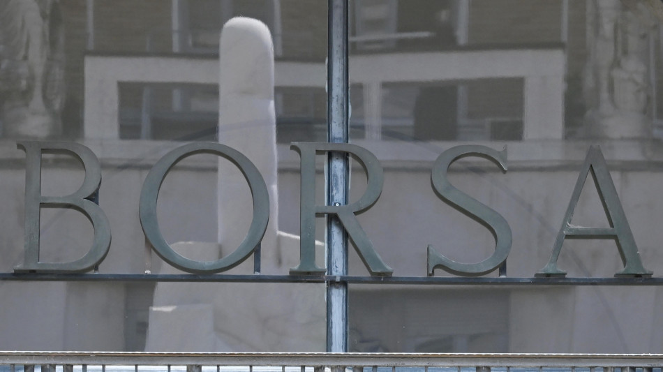 Borsa: Milano gira subito al ribasso (-0,1%), deboli Nexi e Buzzi