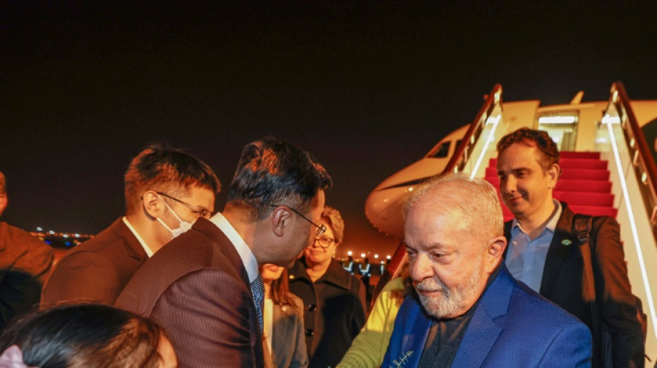 Brasil est&aacute; "de vuelta", dice Lula al iniciar su visita a China