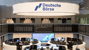 Borsa: l'Europa apre debole, lente su gas e petrolio
