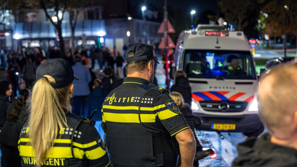 'Circa 180 tifosi del Napoli arrestati a Eindhoven'
