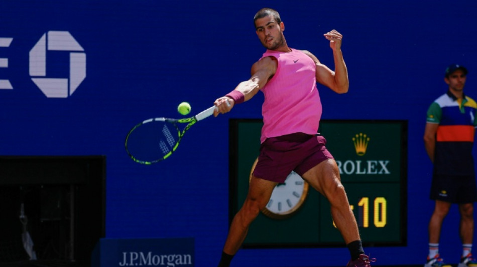 Alcaraz dominates Lehecka to reach US Open semi-finals