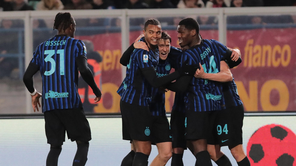 La decidono i cambi, l'Inter espugna Lecce con Mkhitaryan e Akanji
