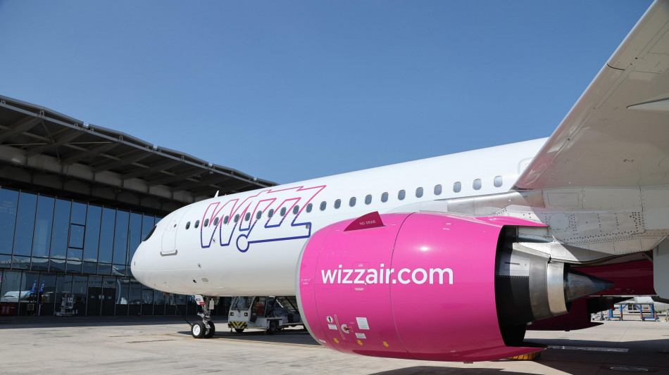 Wizz Air, piena connettivit&agrave; in volo con Starlink dal 2027