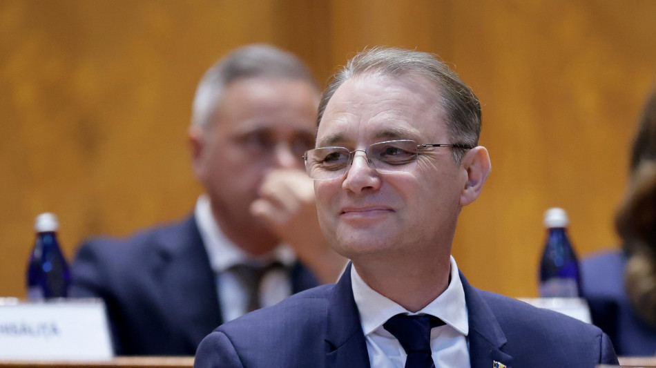 Dopo mesi di stallo, il parlamento rumeno approva un governo filo-Ue