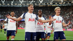 Spurs beat woeful West Ham to pile pressure on Potter