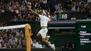 El tenista suizo Roger Federer anuncia su retirada