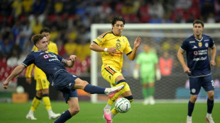 Cruz Azul vence al Am&eacute;rica y cede el liderato al Toluca en M&eacute;xico
