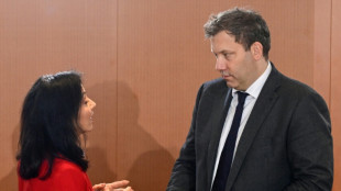 Reiche stimmt Reform der Einkommensteuer im Kabinett zu - der &Auml;rger der SPD bleibt