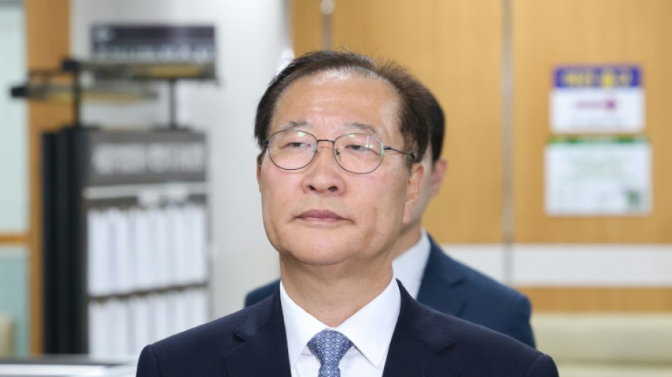 Un exministro surcoreano, sentenciado a 25 a&ntilde;os de c&aacute;rcel por la fallida ley marcial