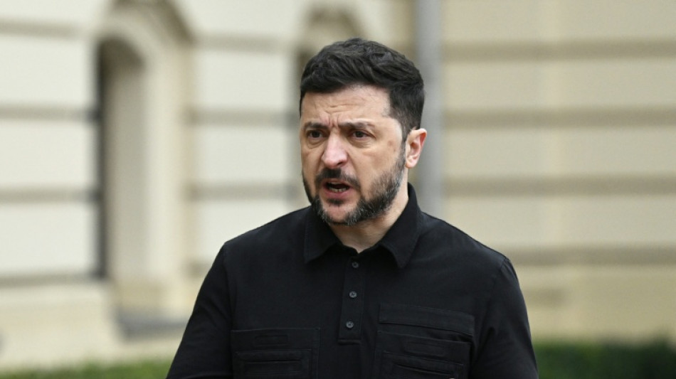 Zelensky, critiqué par Trump, reçu par ses alliés européens