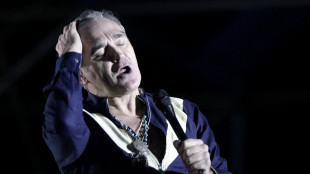 Morrissey cancella concerto a Valencia, 'impossibile dormire per rumore Fallas'