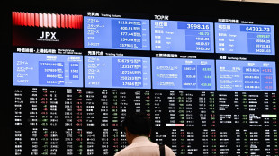 Borsa: l'Asia incerta in attesa di novit&agrave; su Hormuz, fiacca Hong Kong