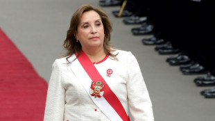 Peru promulga lei de anistia a militares questionada por organismos de direitos humanos