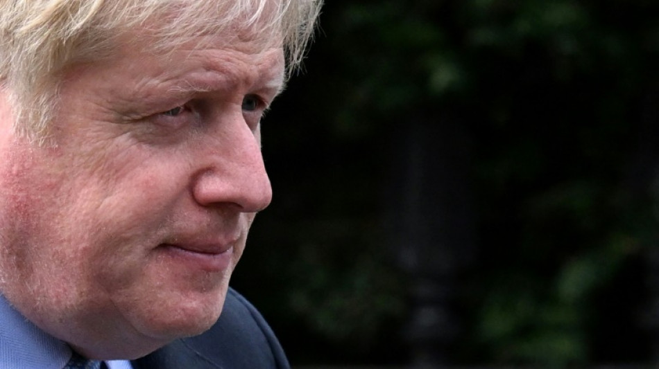 Ex-premi&ecirc; brit&acirc;nico, Boris Johnson renuncia ao cargo de deputado
