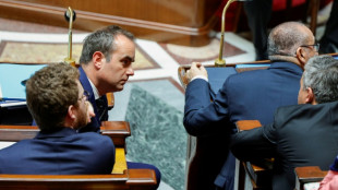 Le 1er-Mai restera "f&eacute;ri&eacute;, ch&ocirc;m&eacute; et pay&eacute;", le sujet renvoy&eacute; &agrave; 2027