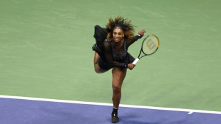 Serena Williams gana en su debut en el US Open y retrasa su despedida del tenis