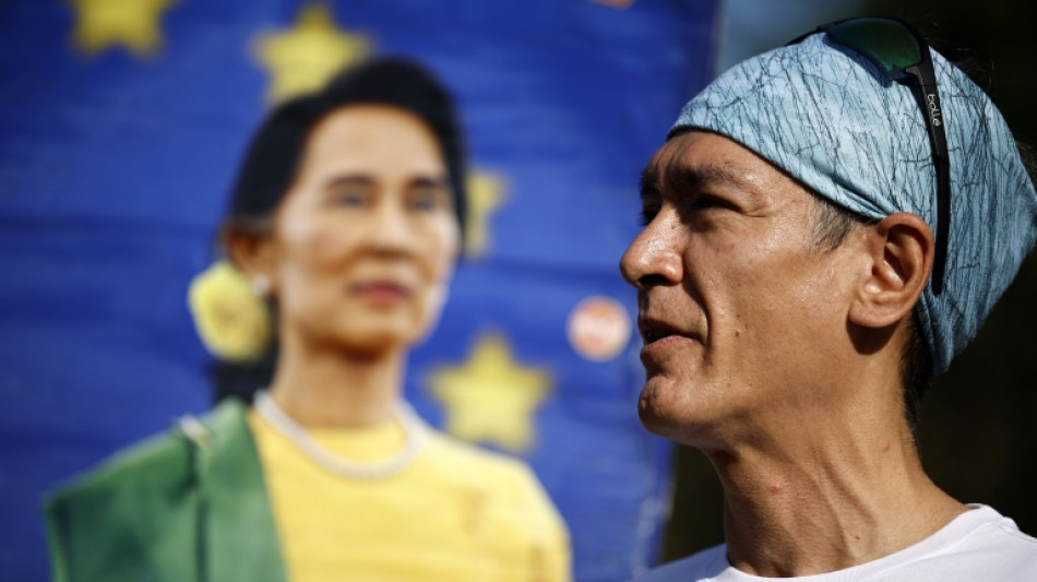Birmanie : le fils d'Aung San Suu Kyi dit avoir eu un premier appel avec sa m&egrave;re depuis cinq ans