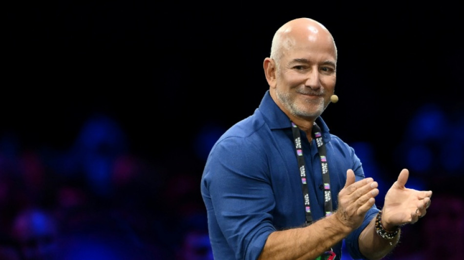 Investimentos em IA podem gerar 'bolha', mas trarão benefícios, diz Jeff Bezos