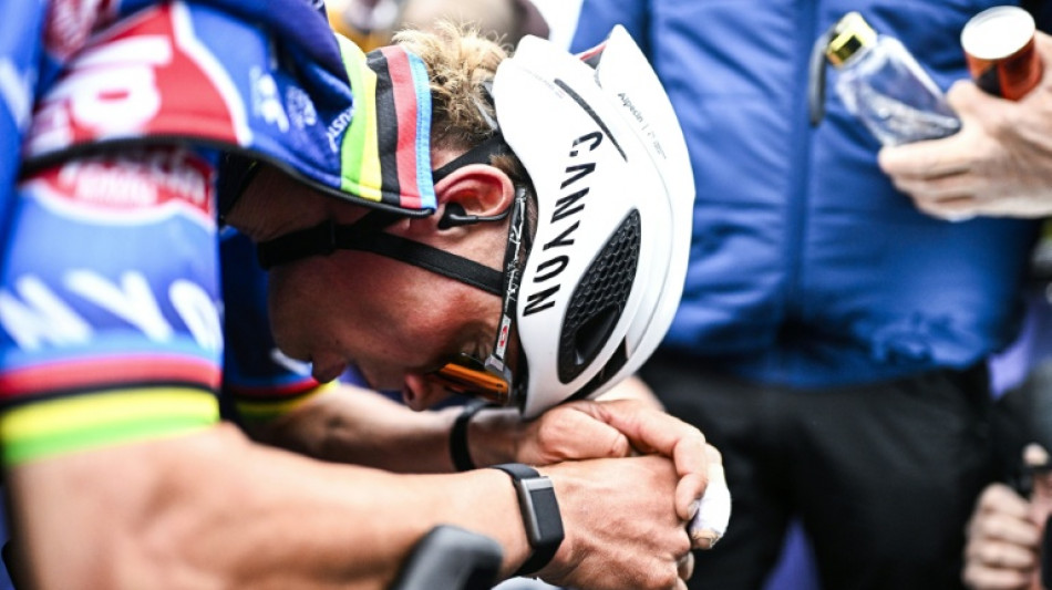 E3 Classic: Van der Poel triple la mise au bout du suspense