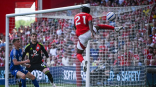 Newcastle agree £55m fee for Forest's Elanga - reports