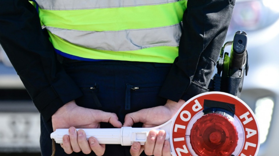 Passagierin schlägt Alarm: Polizei stoppt betrunkenen Busfahrer in Rostock