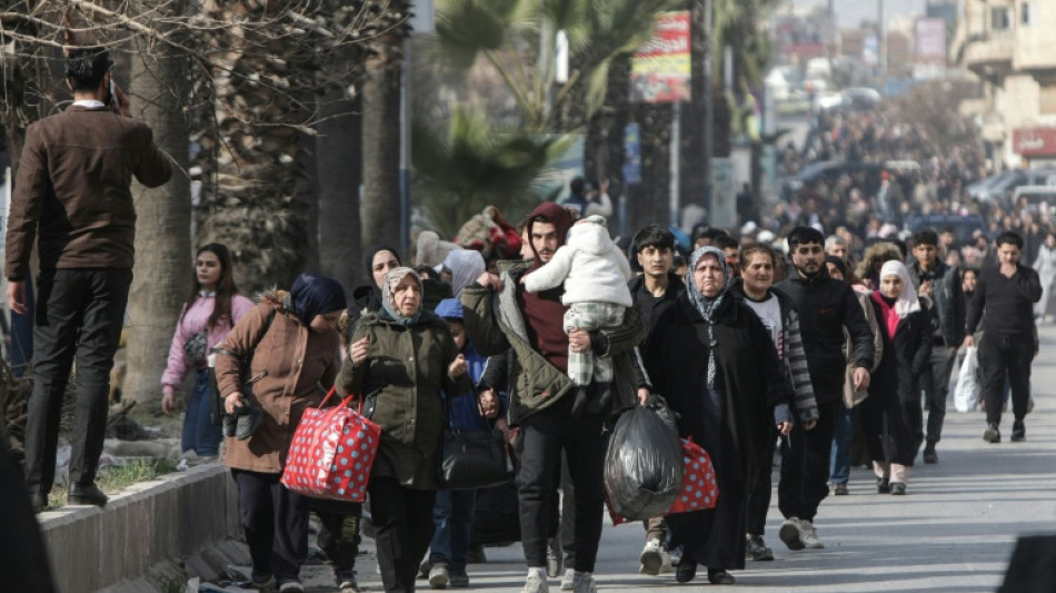 Syria govt demands Kurdish fighters leave Aleppo neighbourhoods