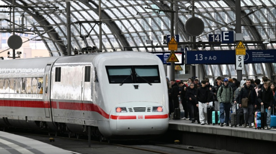 Deutsche Bahn macht Milliardenverlust - Fernverkehr schraubt Erwartungen herunter