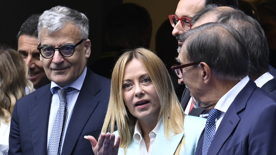 Meloni, con la manovra manteniamo gli impegni facendo quadrare i conti