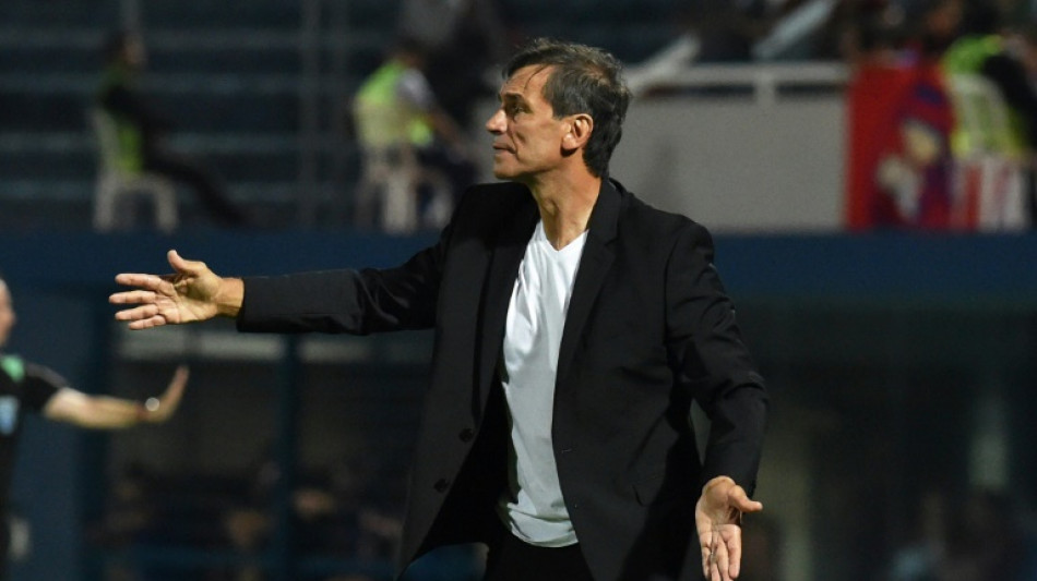 Argentino Fabi&aacute;n Bustos &eacute; o novo t&eacute;cnico do Am&eacute;rica-MG