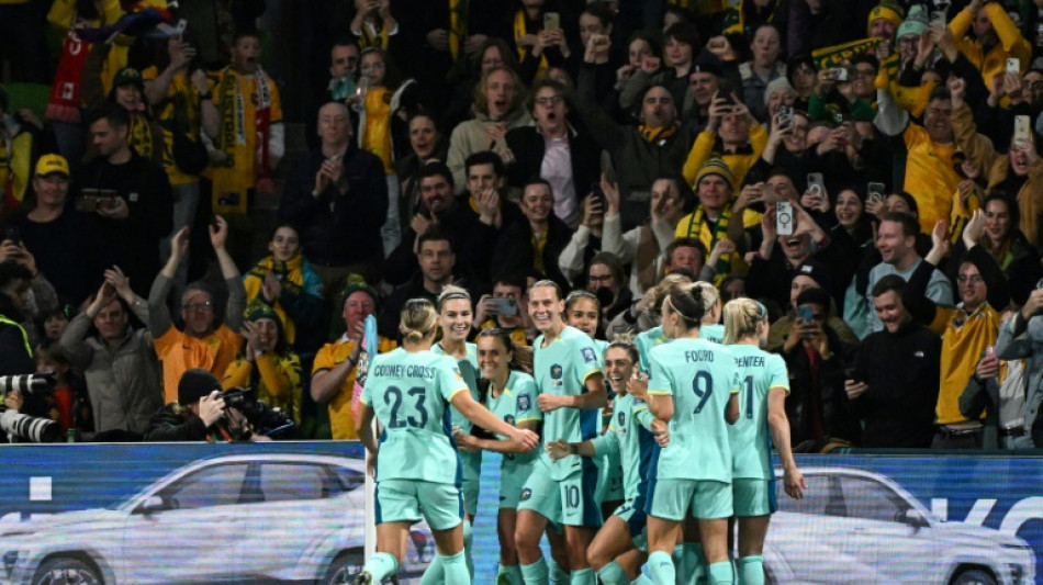 Austr&aacute;lia e Nig&eacute;ria se classificam &agrave;s oitavas da Copa do Mundo