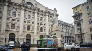 Borsa: Milano riduce il rialzo (+0,1%), balzo di Hera ed Mps