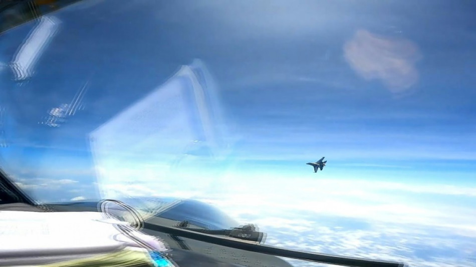 Pequim acusa EUA de 'provoca&ccedil;&atilde;o' por incidente a&eacute;reo no mar do Sul da China