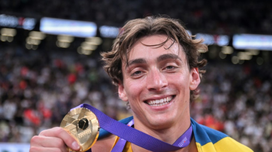 Duplantis logra su tercer oro mundial seguido y eleva su r&eacute;cord a 6,30 m