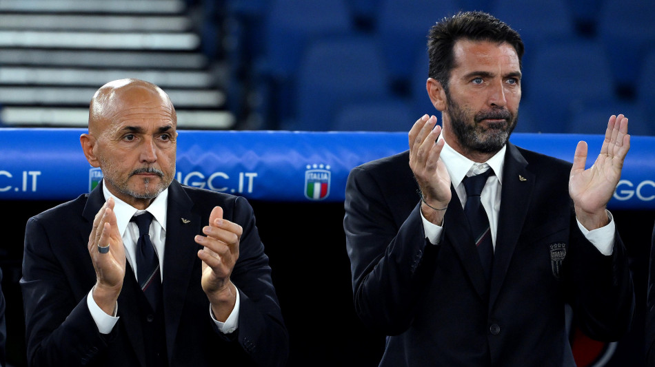 Buffon a Spalletti 'passione e competenza in momento delicato'