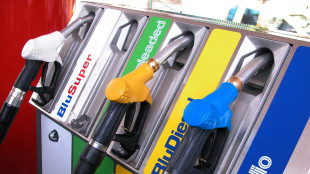 Staffetta, benzina self scende sotto 1,7 euro al litro