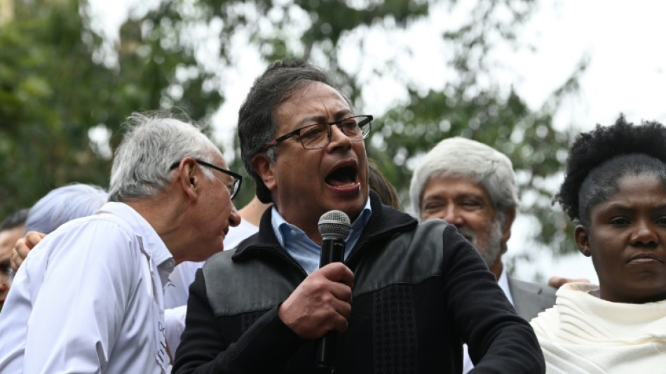 Petro viaja a Cuba para firmar avan&ccedil;o pela paz com ELN