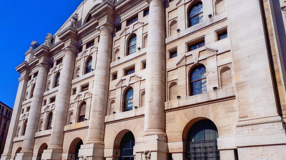 Borsa: Milano sale (+0,6%) con Leonardo, Tim e Stellantis
