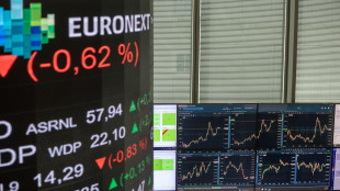 Borsa: l'Europa in picchiata, corrono petrolio e gas